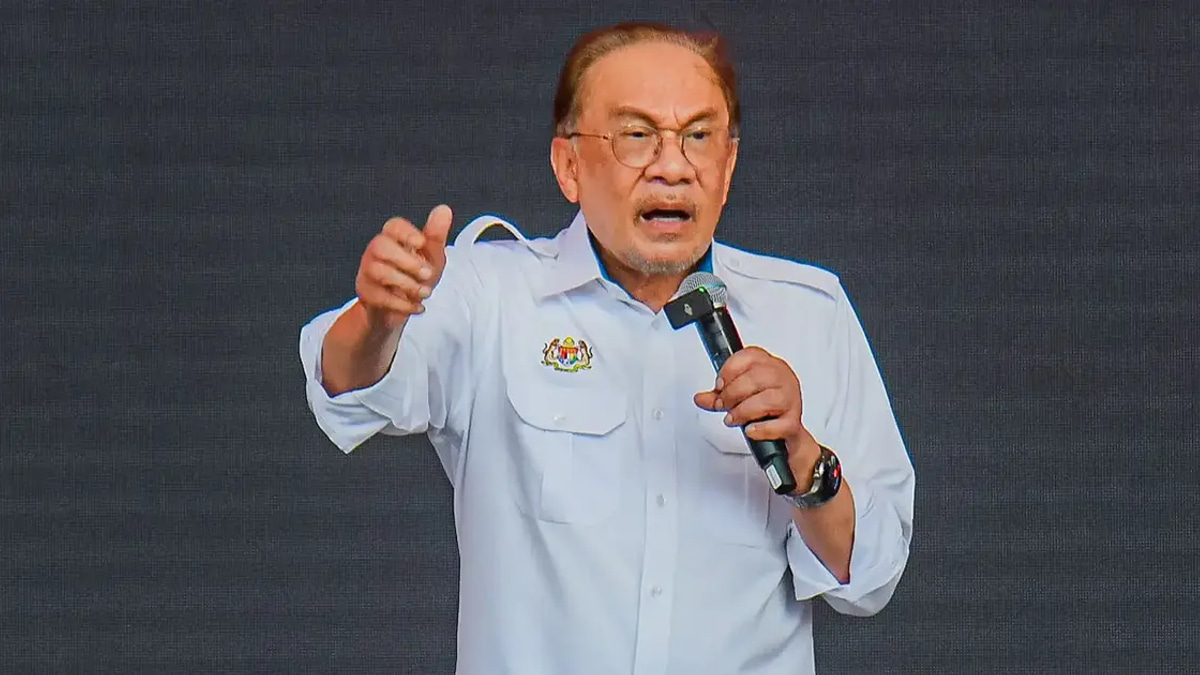 Myanmar Agrees to Accept 5,000 Rohingya Refugees from Malaysia, Anwar Confirms