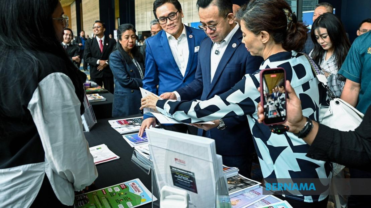 Malaysian Companies Must Shift From Production To Innovation, Says Minister