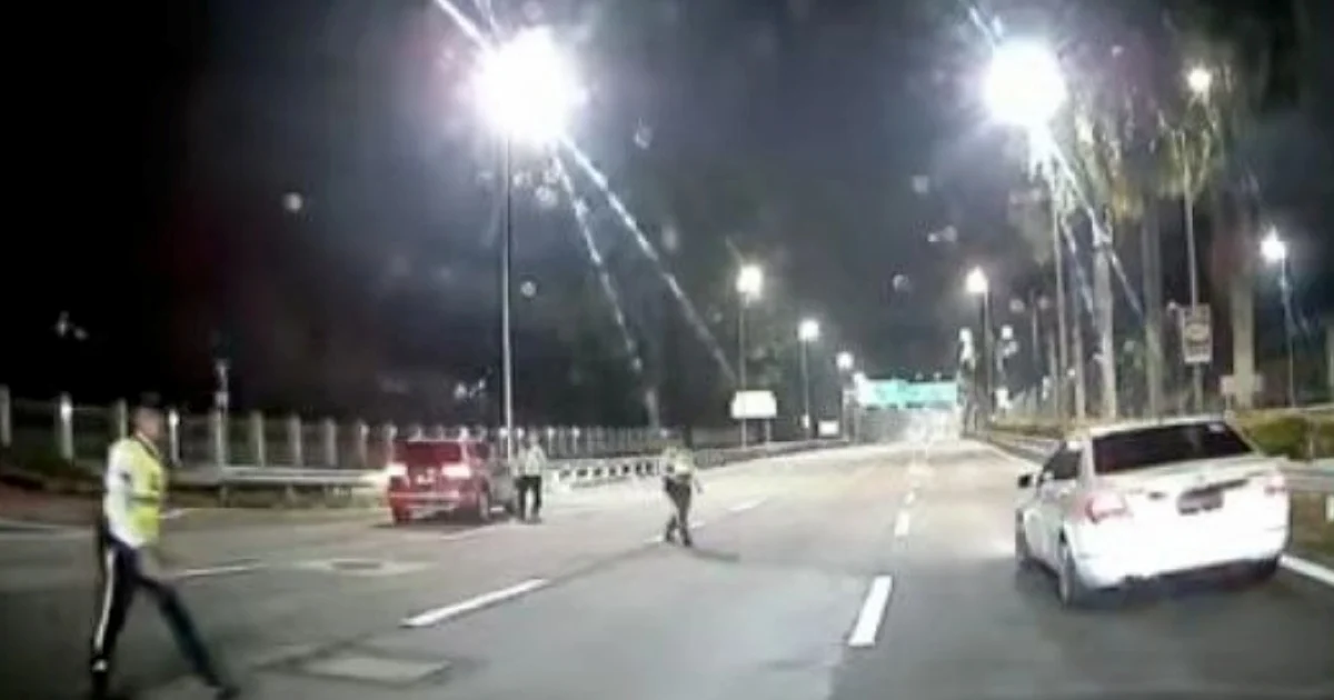 Young Mercedes driver detained after dramatic roadblock collision on Sprint Expressway