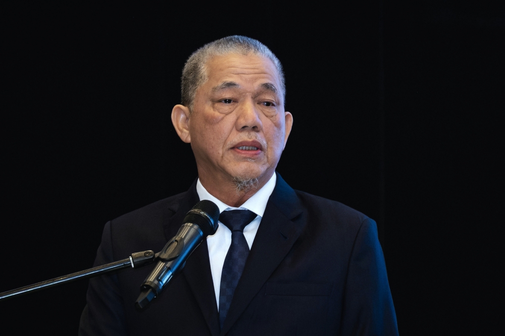 Deputy Prime Minister Fadillah Yusof to Undergo Heart Bypass Surgery at IJN