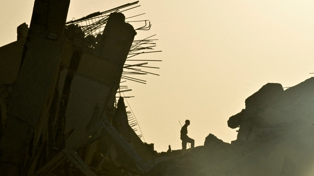 Venezuela Earthquake Death Toll Reaches 1,450 as Rescue Window Closes