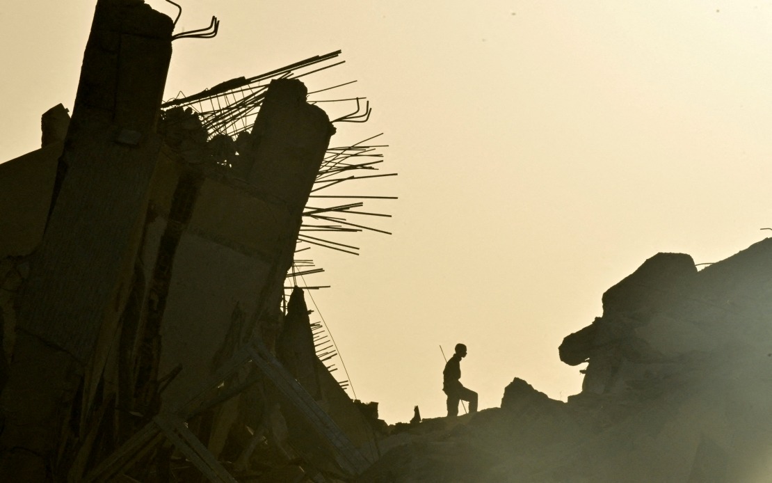 Venezuela Earthquake Death Toll Reaches 1,450 as Rescue Window Closes