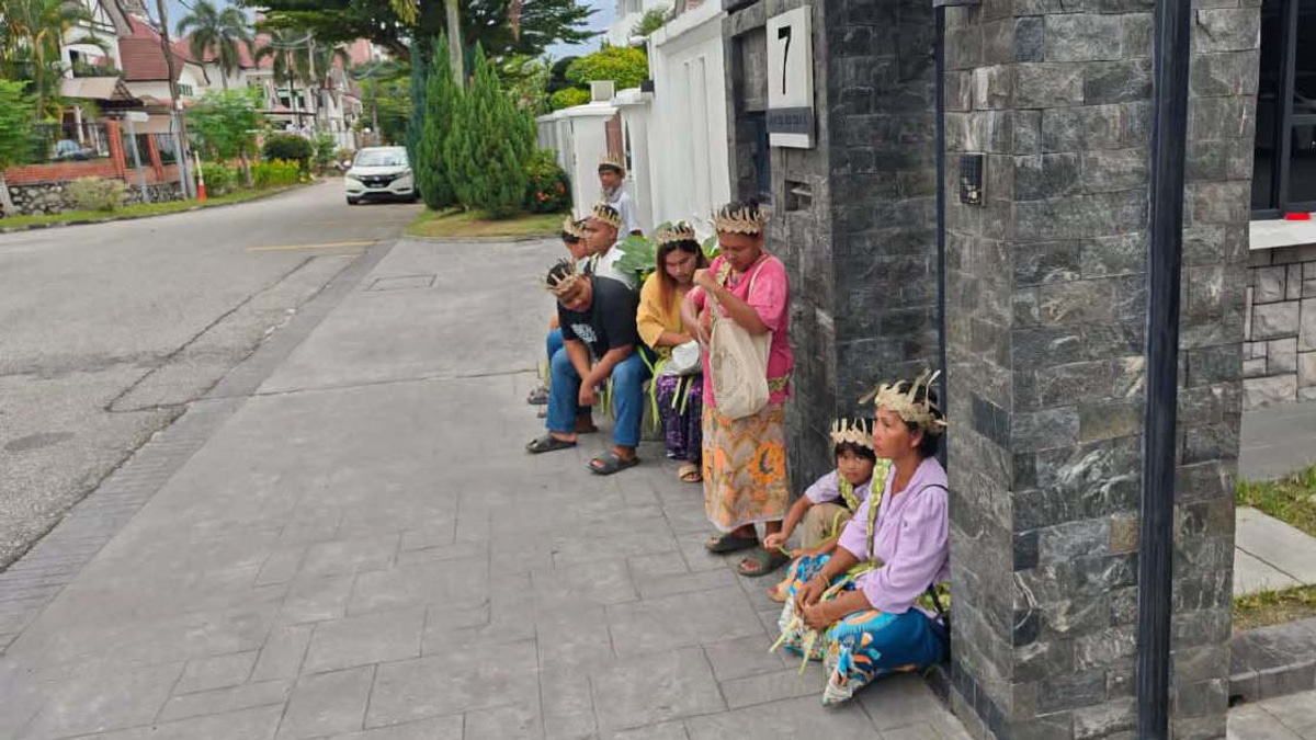 Anwar to Press Pahang on Kampung Sungai Cot Orang Asli Land Dispute
