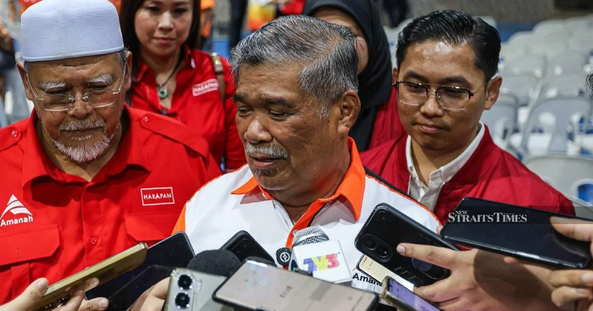 Amanah's Mat Sabu Accuses PAS of Issuing Inconsistent Political Directives
