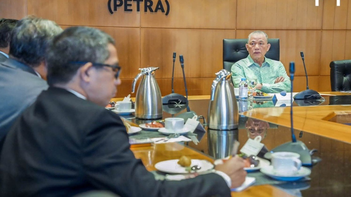 Fadillah Urges Malaysian Envoys to Deepen Strategic Ties and Boost Economic Diplomacy