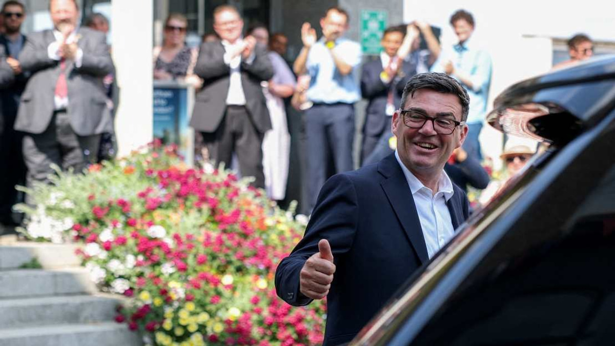 Singapore's Wong Extends Warm Welcome to New British PM Burnham