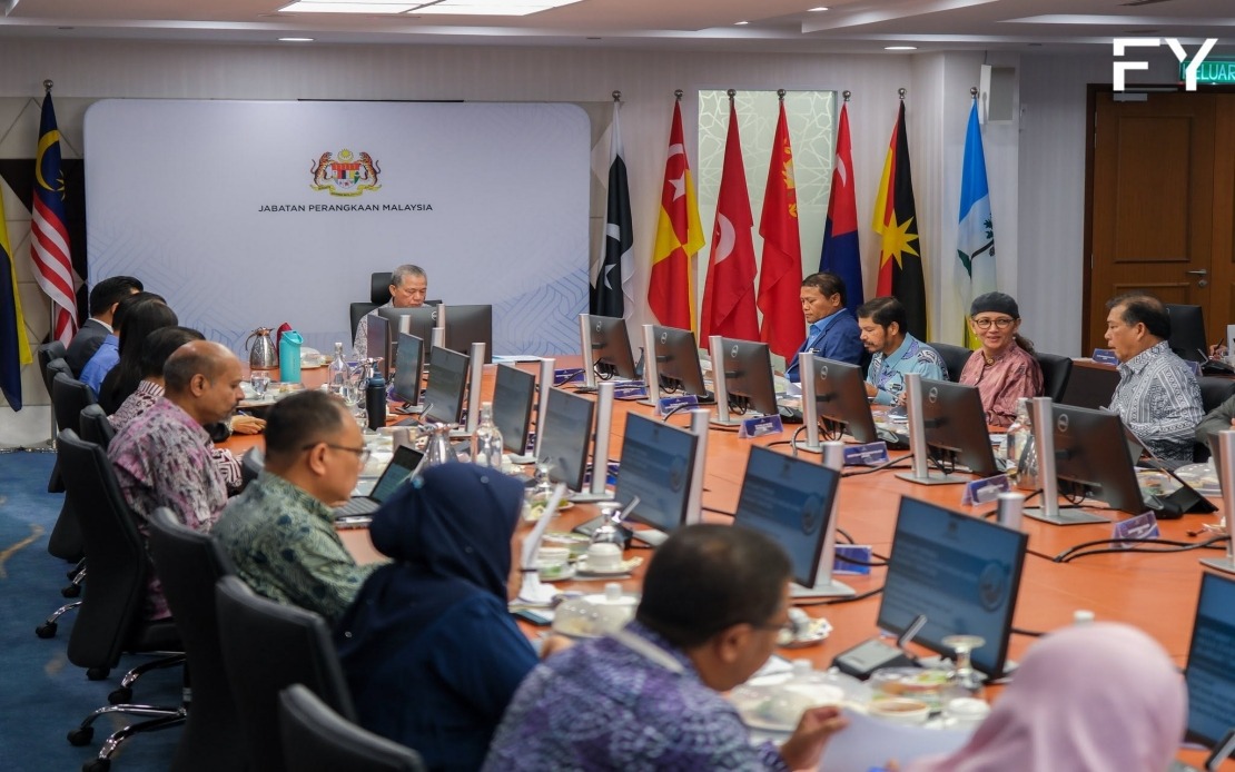 Malaysia's 13th Plan Success Hinges on Data-Driven Strategy and AI Integration, Says Fadillah