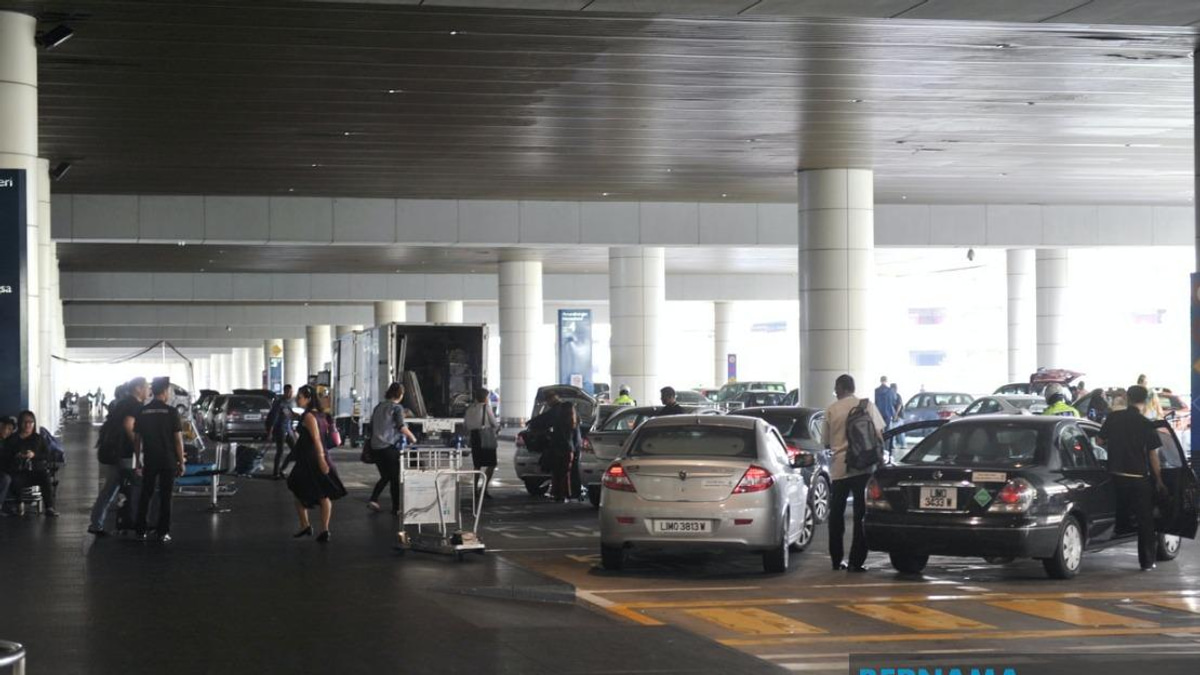 JPJ Ramps Up KLIA Security Drive Against Illegal Airport Touts