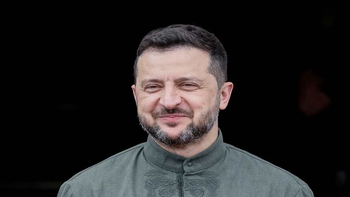 Zelensky Enacts Controversial Heroes Memorial Law Amid Polish Fury