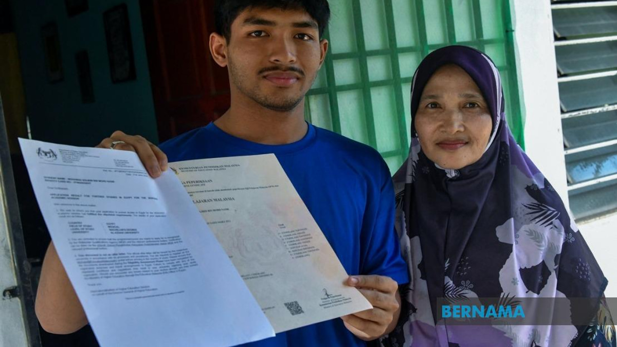 MARA Throws Lifeline to Kelantan Student Offered Place at Al-Azhar Medical School