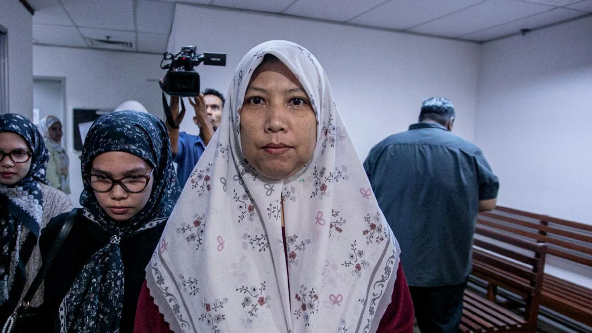 Woman Fined RM500 for Assaulting Sultan of Perak During National Day Event