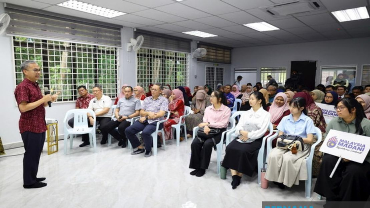 Malaysia Must Invest in Youth Patriotism and Digital Citizenship, Says Fahmi