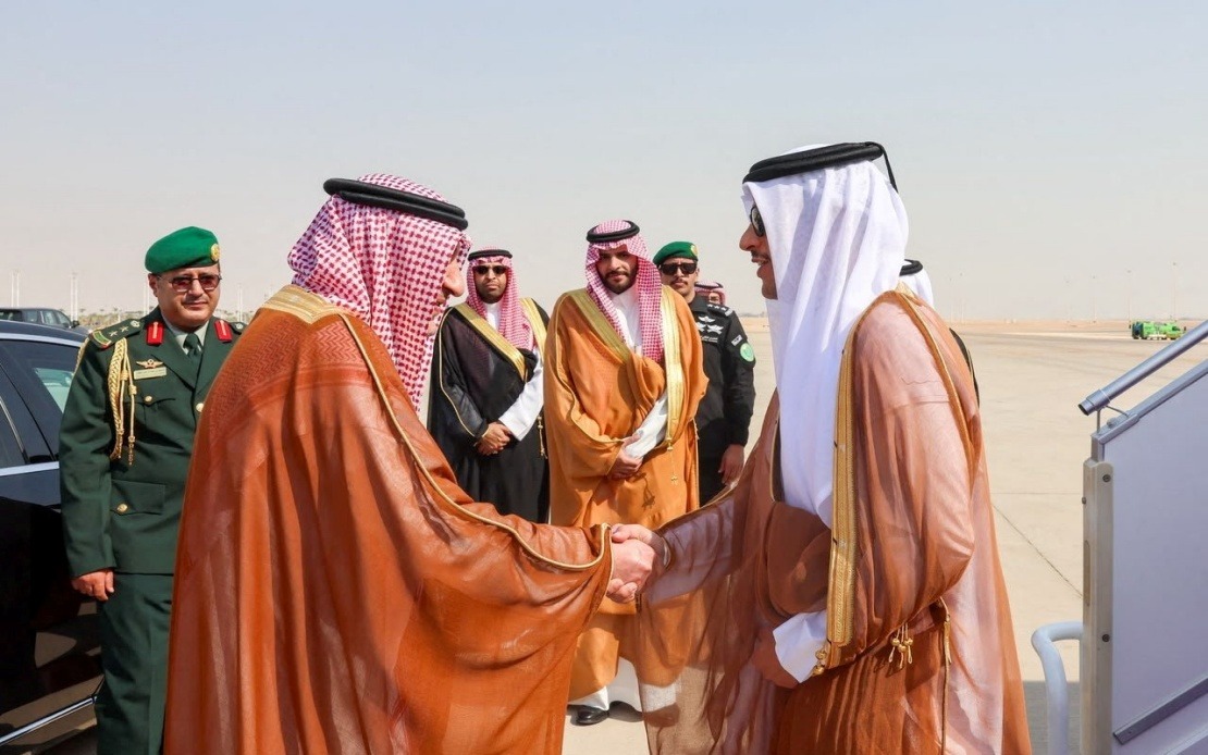 Qatar's Premier in Riyadh for Talks on De-escalating Gulf Tensions