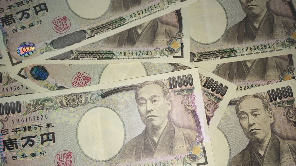 Yen Struggles Near 40-Year Low Despite Bank of Japan Rate Hike and Intervention