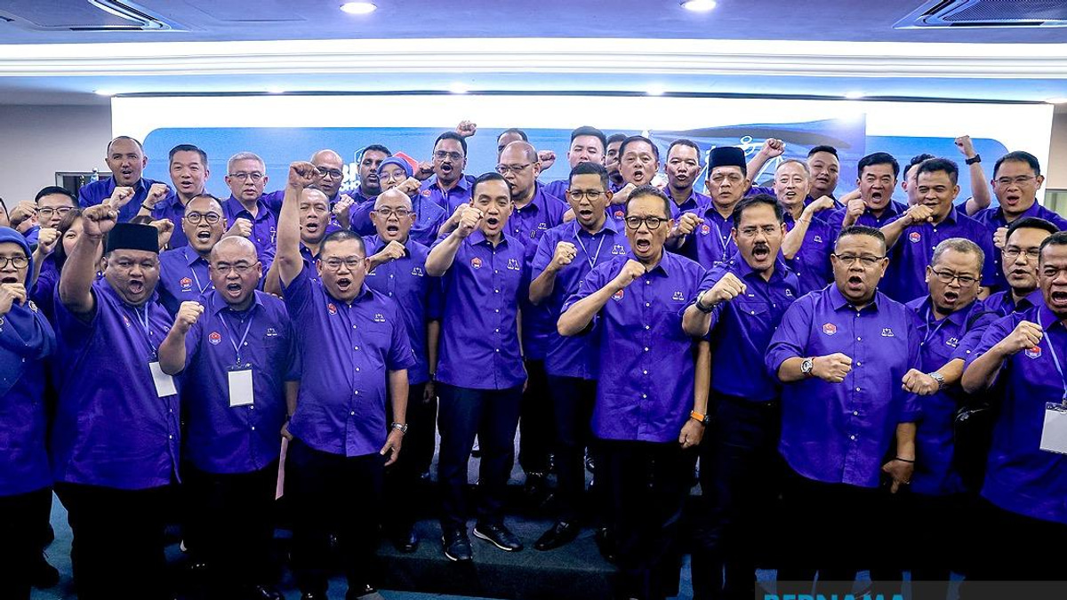 Johor BN Fields 56 Candidates for State Election, Adham Baba Returns to Pasir Raja