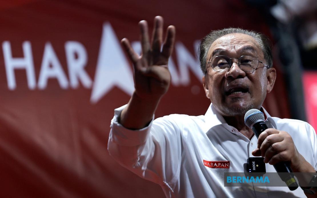 Anwar Urges Johor Voters to Back Leaders of Integrity and Humility