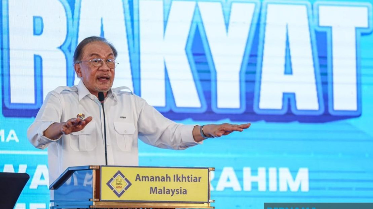 Political Rivals Threatened by Anti-Corruption Drive, Says PM Anwar
