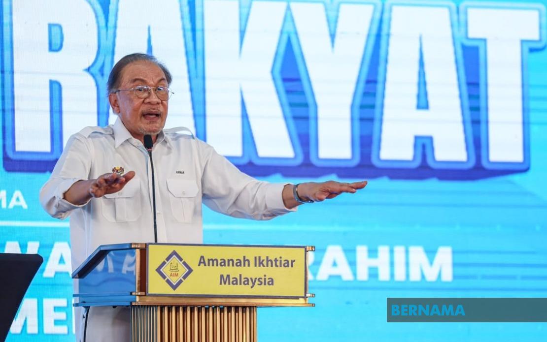 Political Rivals Threatened by Anti-Corruption Drive, Says PM Anwar