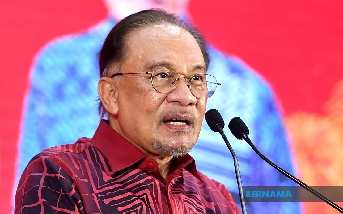 Anwar Ibrahim Maintains Strong Lead as Malaysia's Most Favoured Political Leader, Merdeka Center Finds