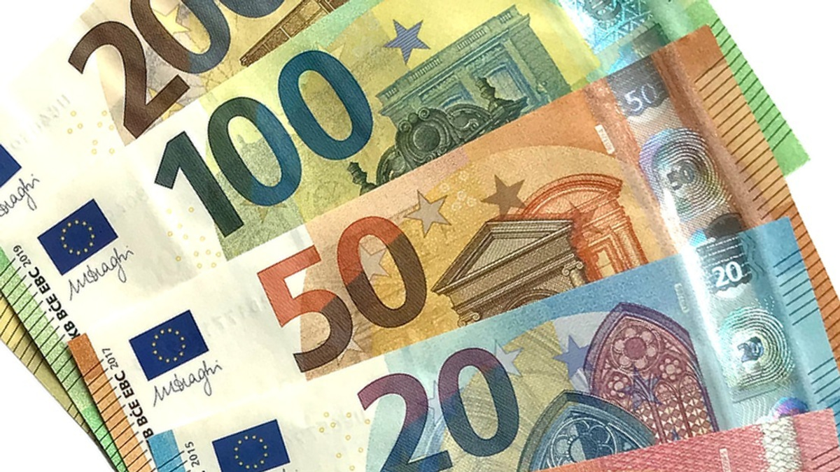 Dutch Central Bank Fines ABN AMRO €8.5m for Weak Anti-Money Laundering Controls