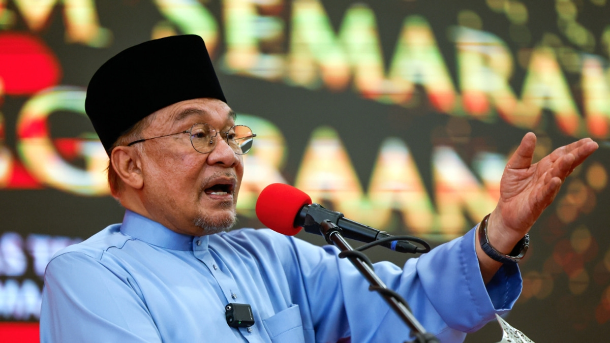 PM Anwar Defends Record Amid Campaign Allegations in Negeri Sembilan