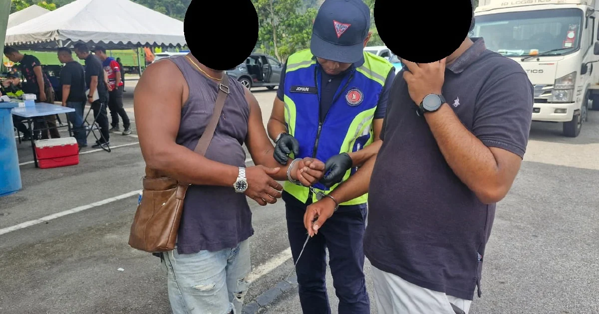 Timber Lorry Driver Among Two Arrested at Gombak Toll Plaza Drug Screening