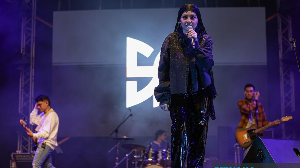 RIUH Pi HAWANA Concert Draws Enthusiastic Crowds to Butterworth Despite Drizzle