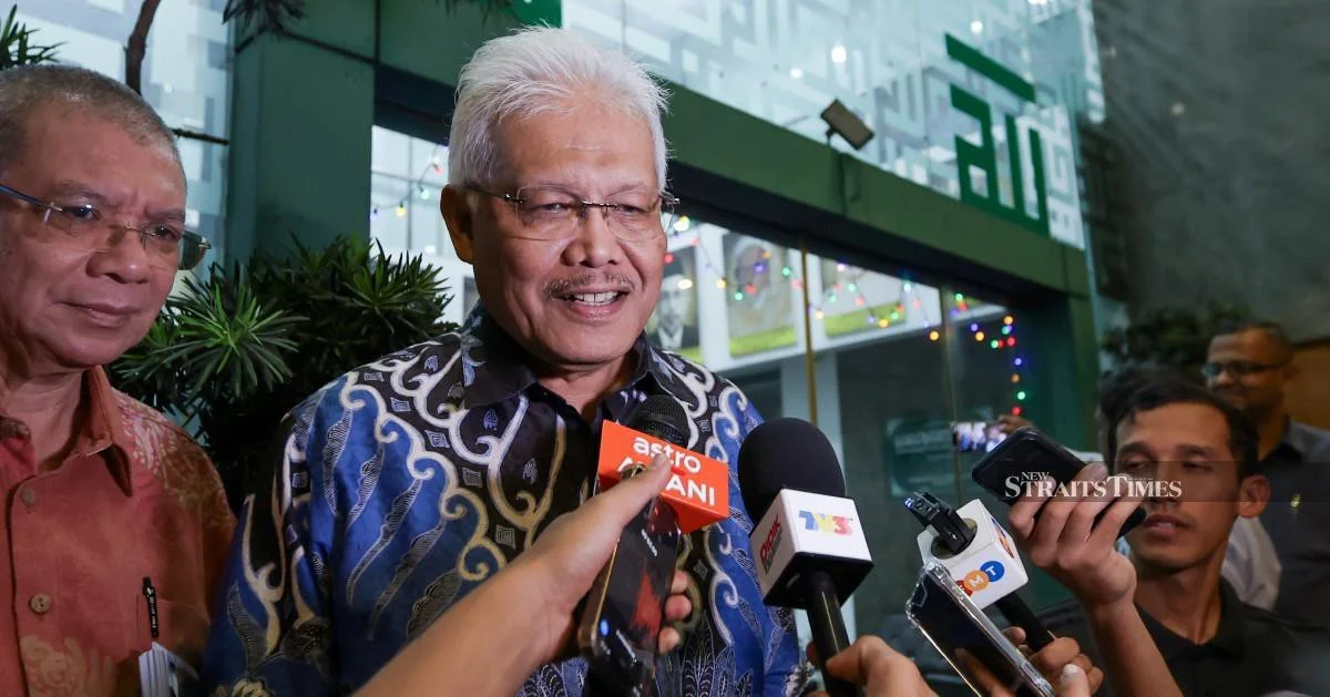 Hamzah Zainudin poised for opposition leader role as seating reshuffle looms