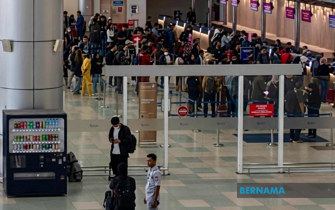 Bomb Discovery Forces Labuan Airport Runway Closure, Disrupting Multiple Flights