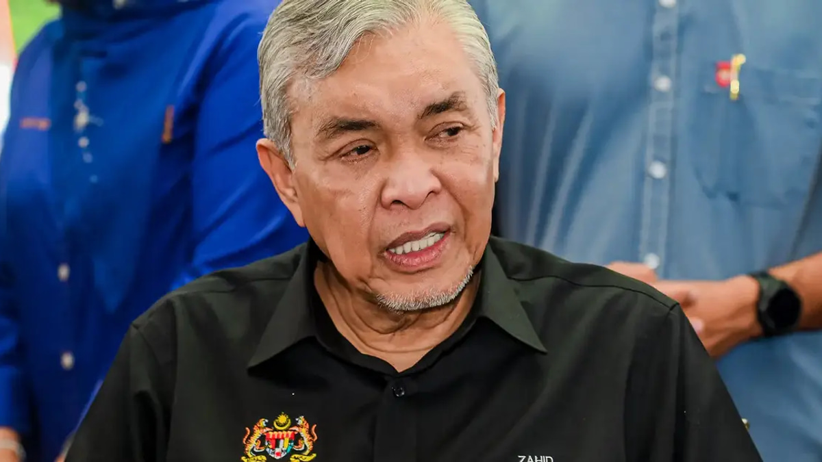 Zahid pushes for improved compensation as Kemas seeks to retain teaching talent