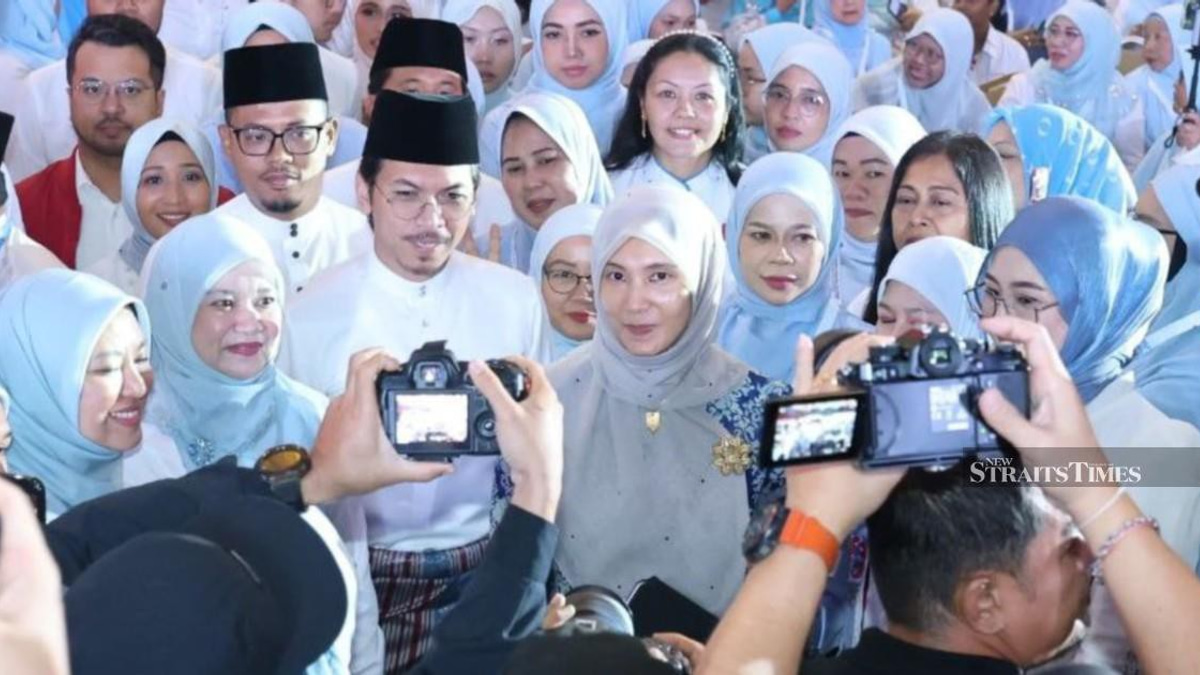 PKR Must Eliminate 'Party Within Party' to Remain United, Says Nurul Izzah