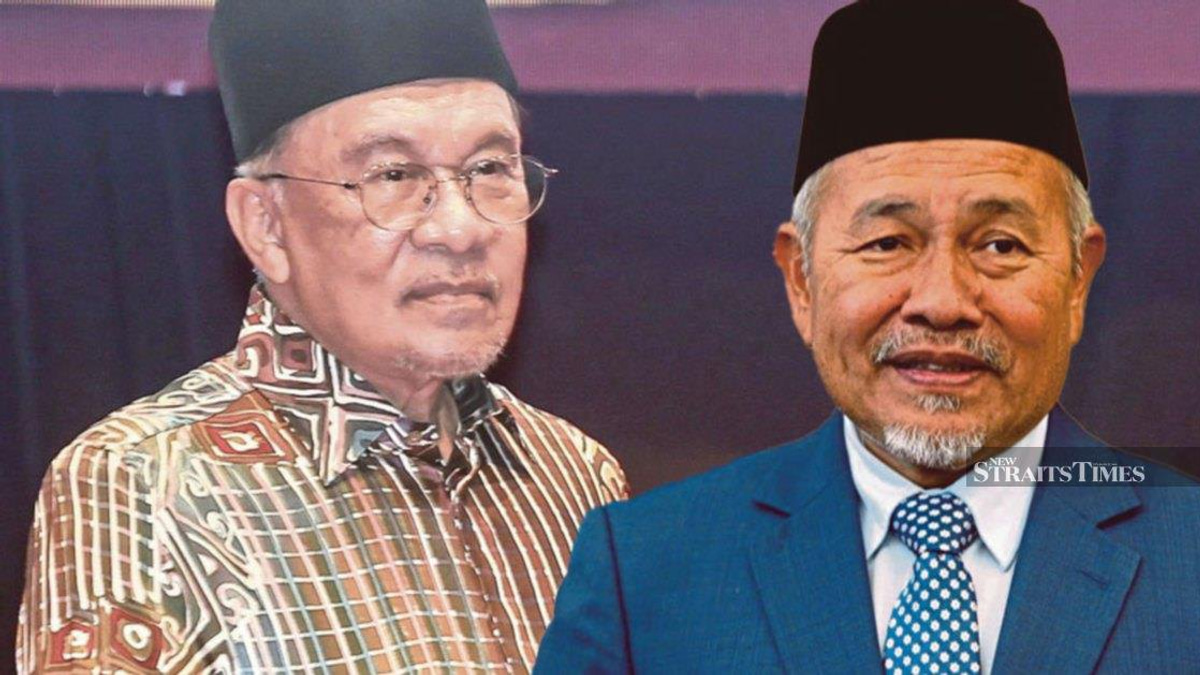 PM Anwar Demands Retraction from PAS Deputy Over Alleged Defamatory Remarks