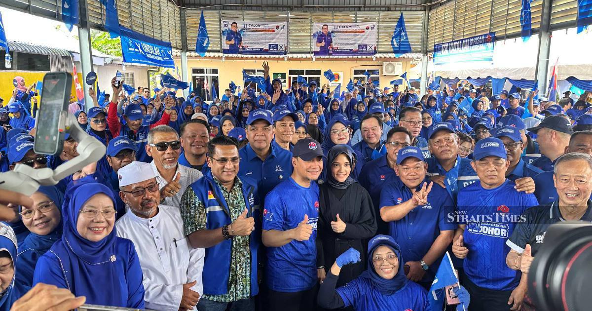 PAS Division Chiefs Attend BN Rally in Batu Pahat, Signalling Closer Umno Ties Before Johor Poll