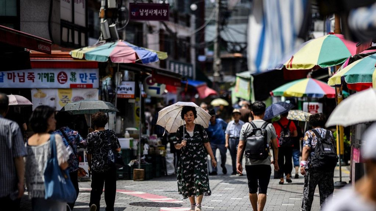South Korea Swelters Under Record Heat as Heatwave Persists Across Nation