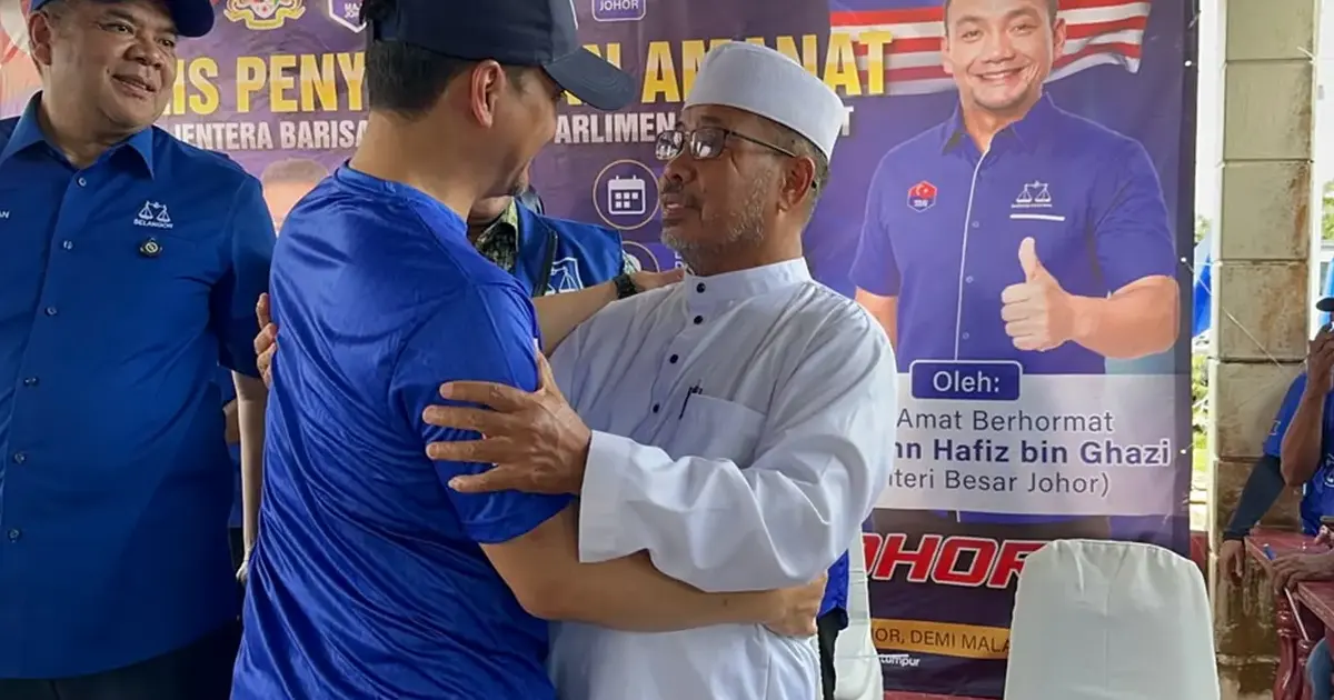 PAS Leaders' Presence at BN Event Signals Shifting Political Alignments in Batu Pahat