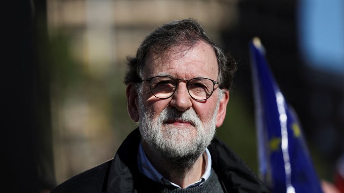 Spain Officially Apologises for Ex-PM's Controversial Column on France's Team Composition