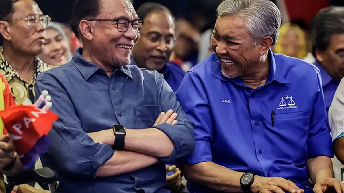 Zahid Counters Anwar's Poetic Message with Verse, Reaffirms BN's Coalition Commitment