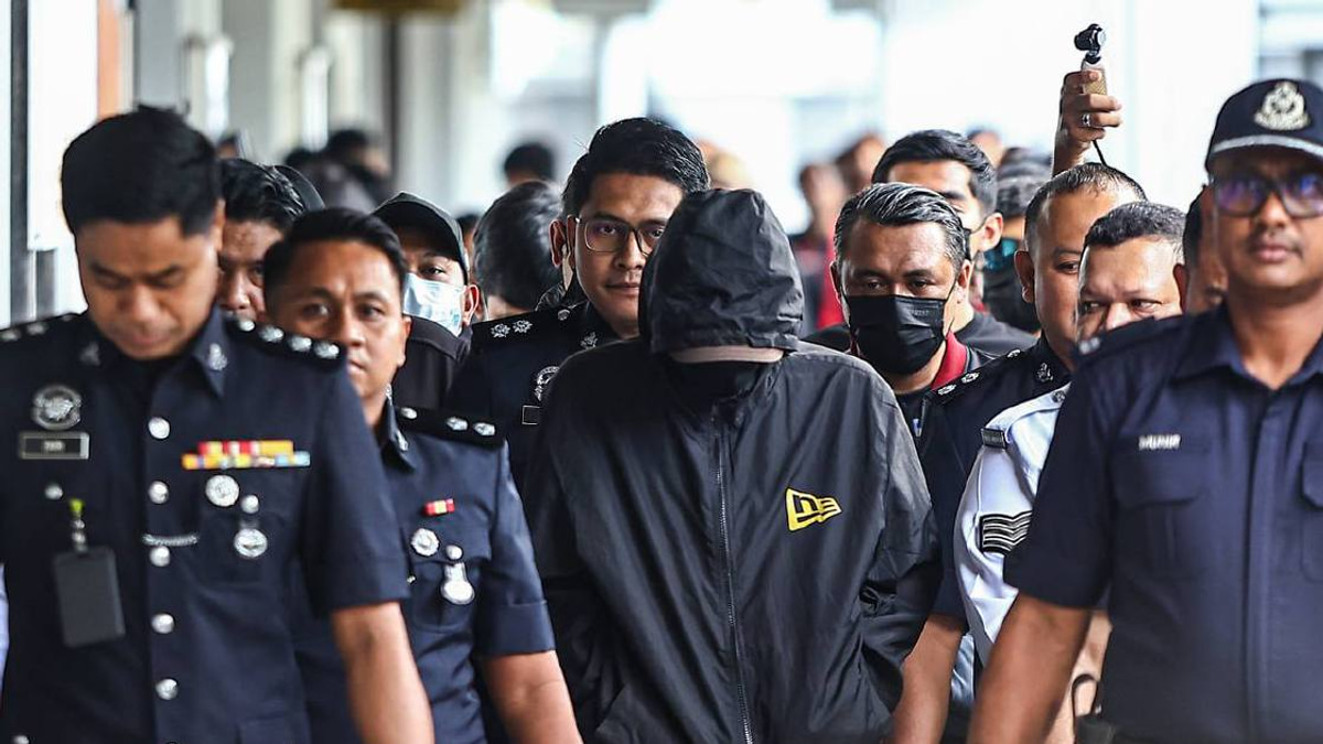 Immigration Department Driver Charged Over Fatal Crash That Killed Three Family Members