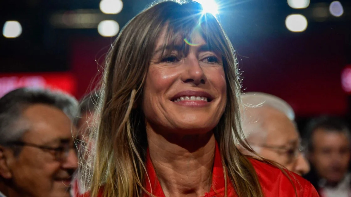 Spanish PM's Wife Banned from Leaving Country as Corruption Trial Ordered