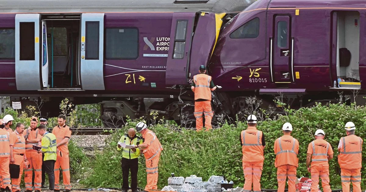 Train Driver Dies, 28 Hospitalized as UK Investigators Examine Collision North of London