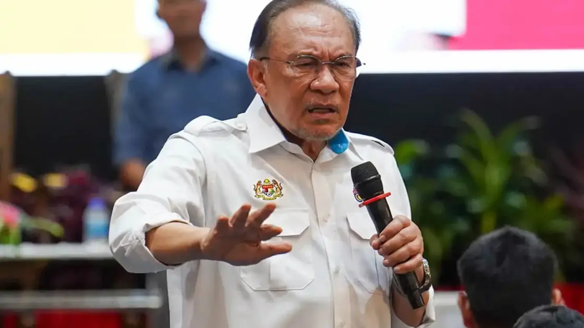 Anwar Rejects Pressure to Soften Israel Stance, Defends Malaysia's Independent Foreign Policy
