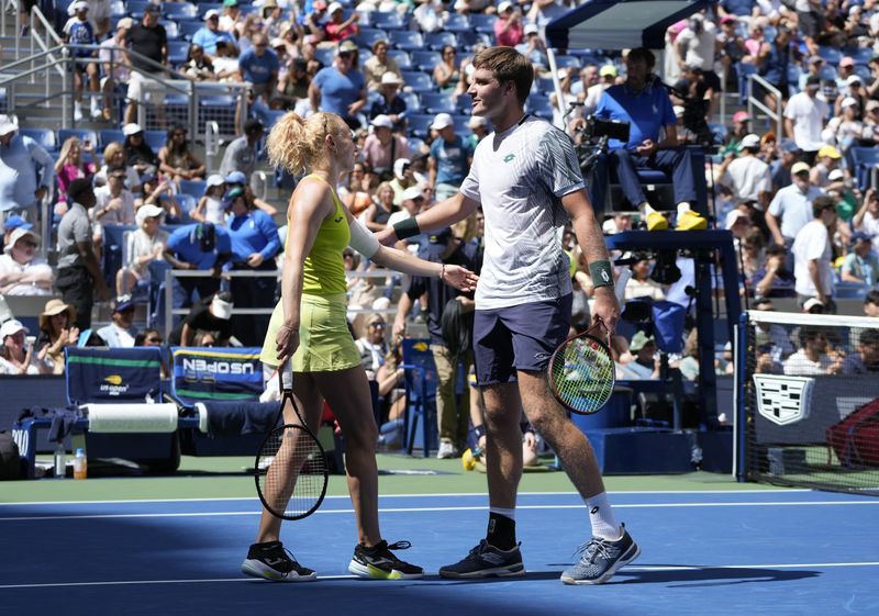 Serena Williams Makes Grand Return at US Open, Stuns Crowd with Alcaraz Partnership