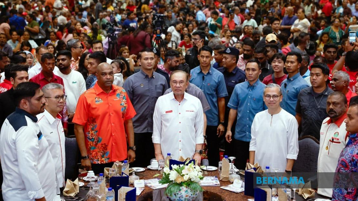 PM Anwar Reaffirms Apology to Indian Community, Stresses Inclusivity