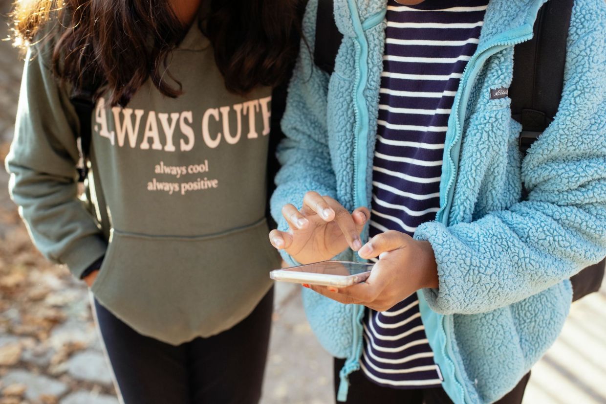 France pushes through under-15 social media ban as European capitals tighten child safety rules