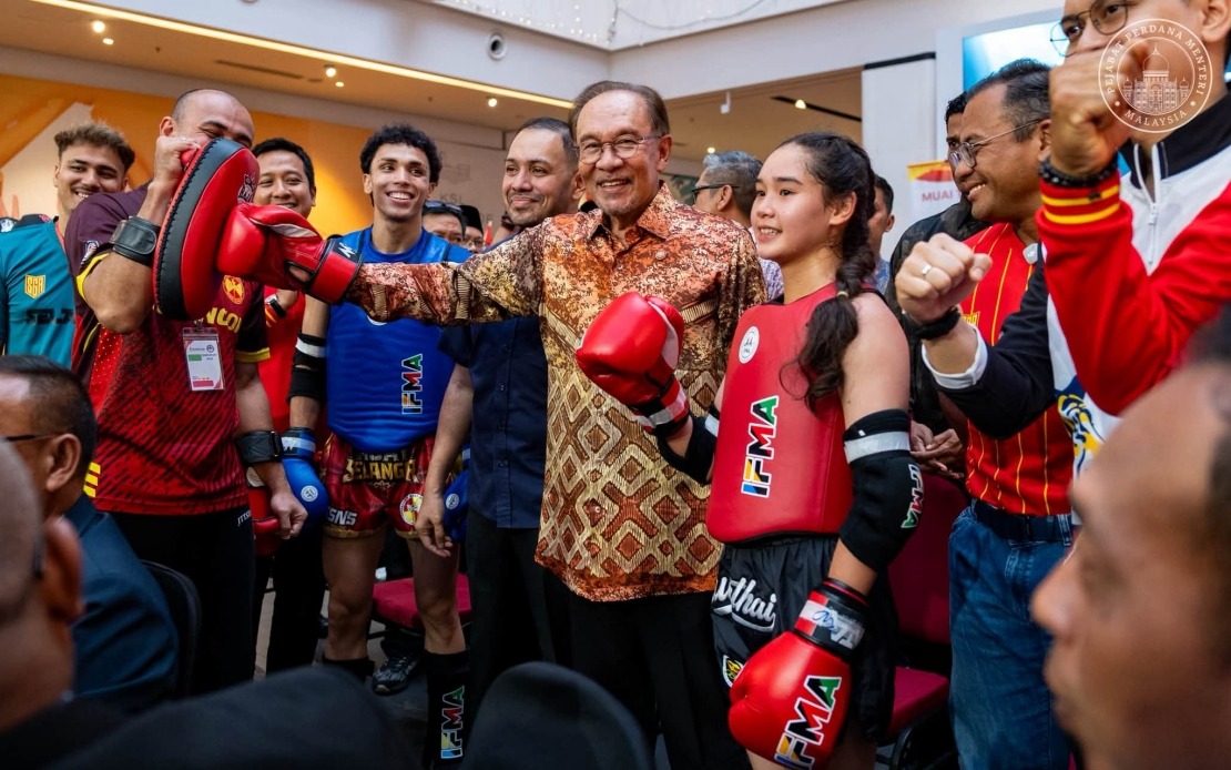 Anwar Sees Future National Champions in Young SUKMA Athletes