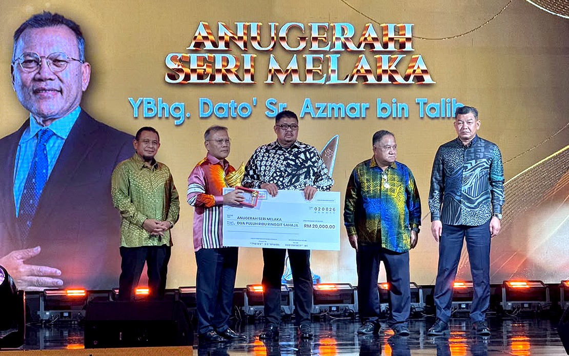 Melaka CM Urges State's High Achievers to Mentor Next Generation