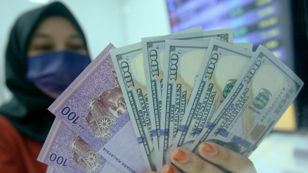 Ringgit Strengthens Against Major Currencies But Weakens on Dollar Amid Trump Tariff Threat
