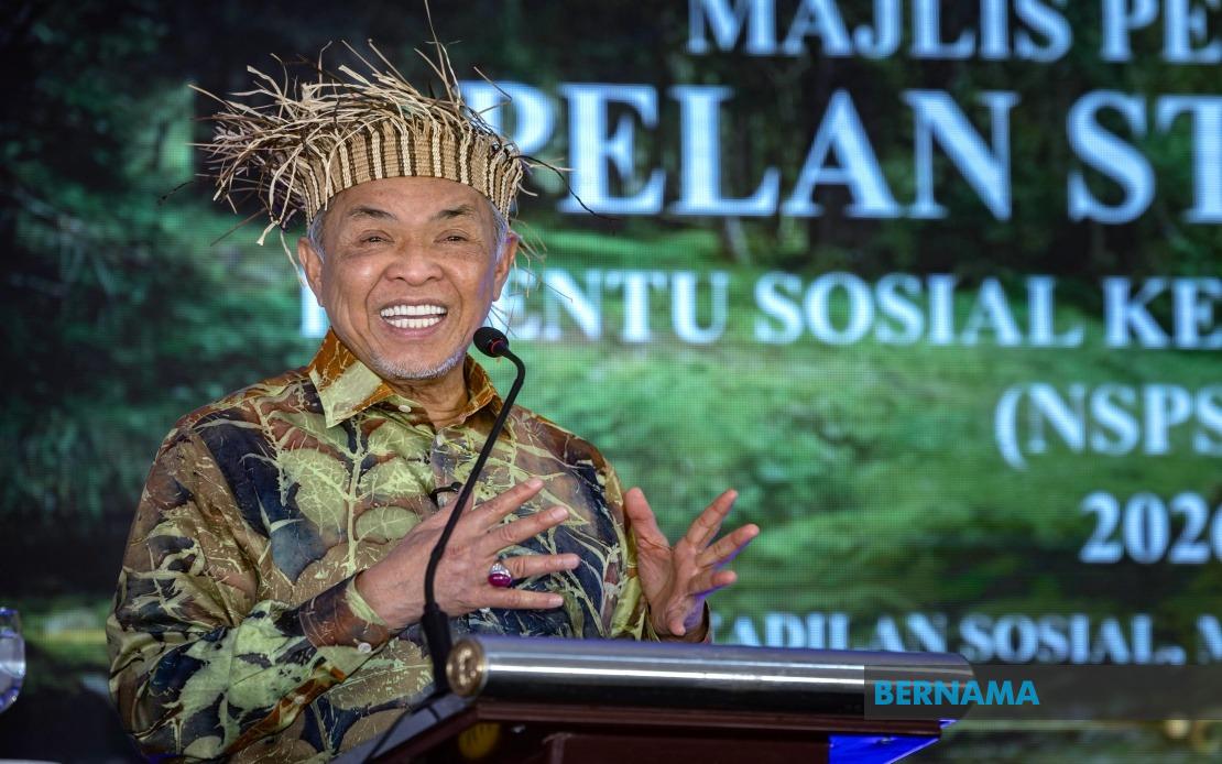 Ahmad Zahid Asks Malaysians to Pray for Anwar's Recovery After Surgery