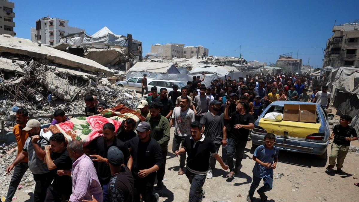 Gaza Death Toll Reaches 73,032 as Post-Ceasefire Violence Persists, Palestinian Officials Report
