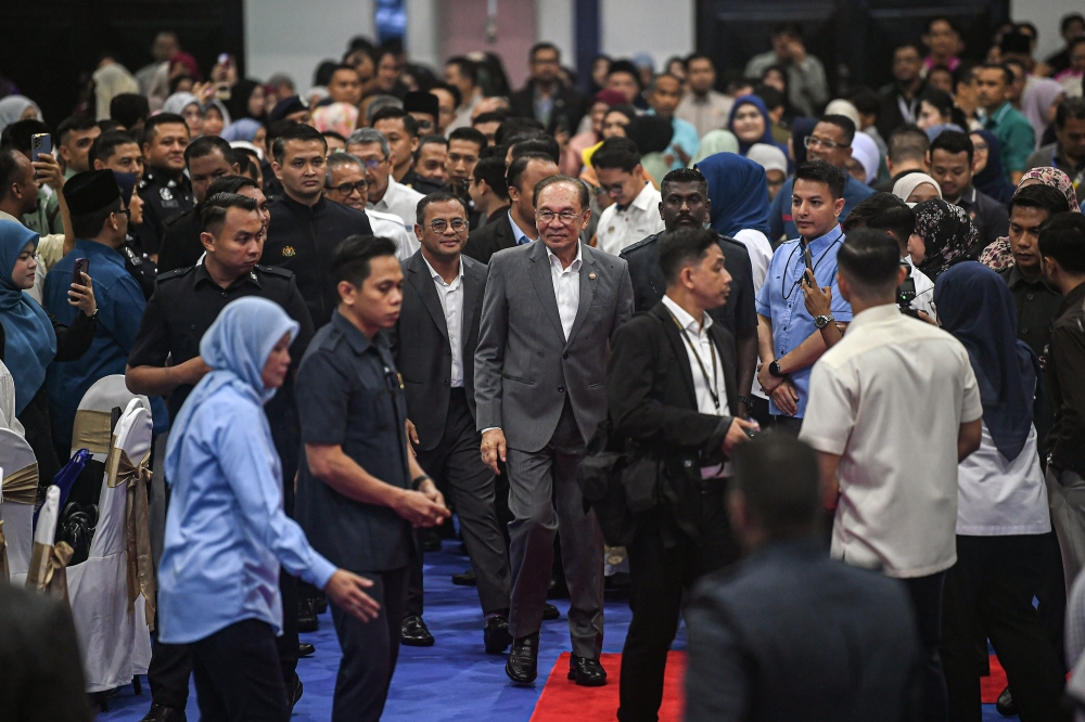 Anwar Clarifies Tough Stance on Civil Service Accountability